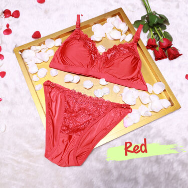 Designer Lacy Bra And Panty Set B1 G1 Free (2BP)