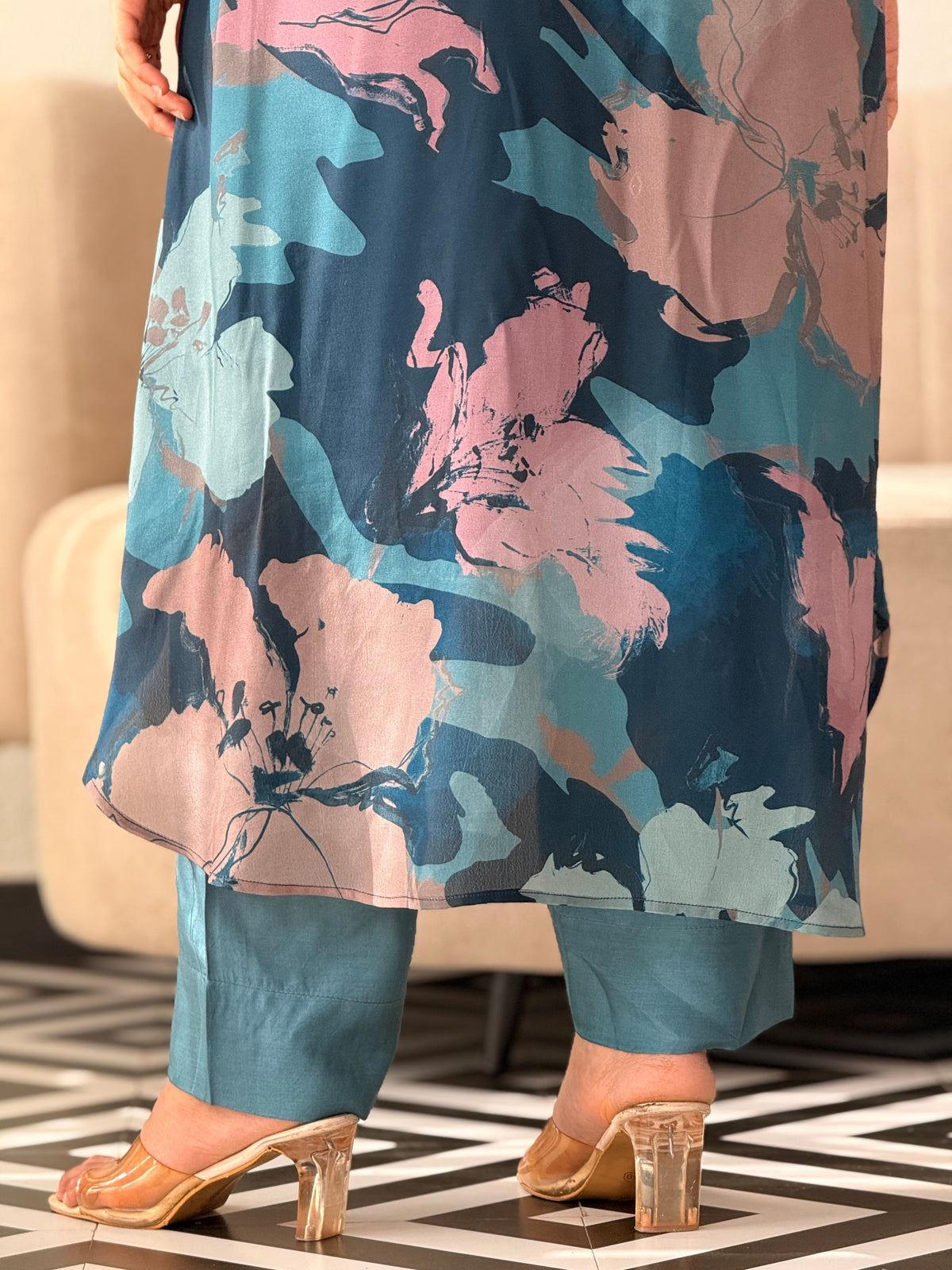 ZU25X300-CRAPE SILK PRINTED