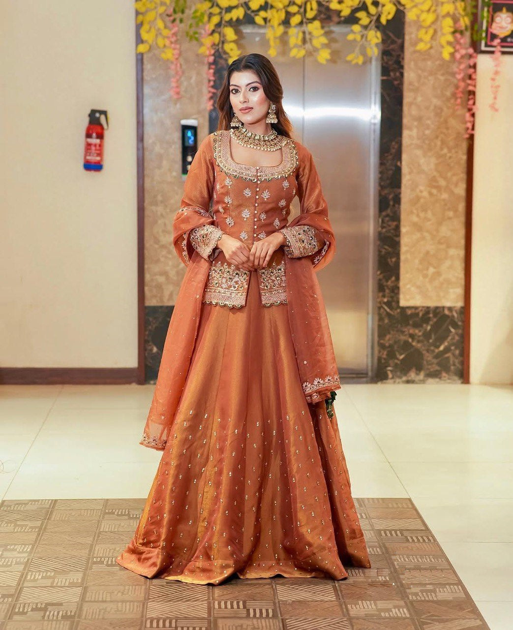 Luxurious Ethnic Lehenga Suit Set with Exquisite Embroidery